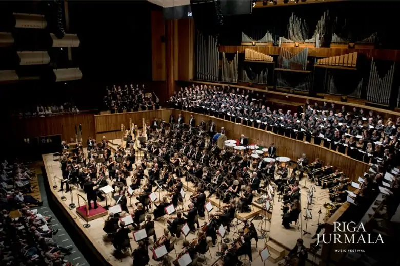 Orķestris "Philharmonia"